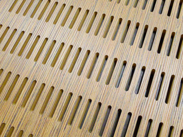 Controsoffitto in legno per uffici di acoustic lab