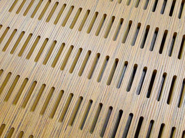 Falso techo de madera para oficina de acoustic lab