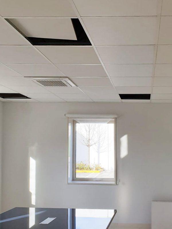Sound absorbing false ceiling for the office acoustic correction