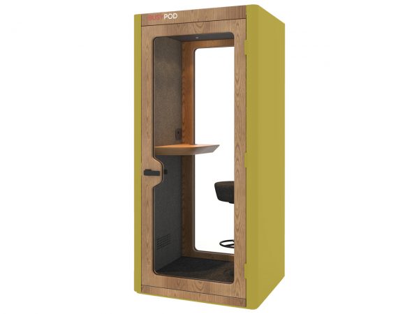 Phone booth pour appels video dans le bureau de espace ouvert