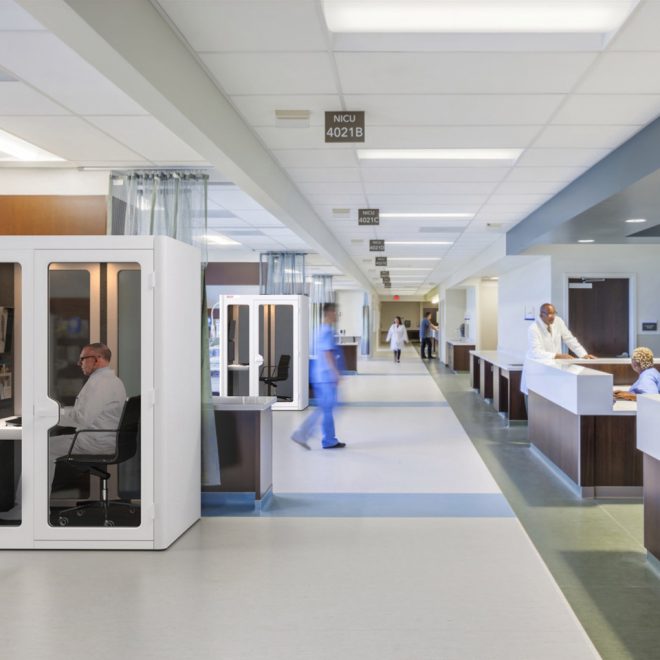 Acoustic phone booth for health and work structures