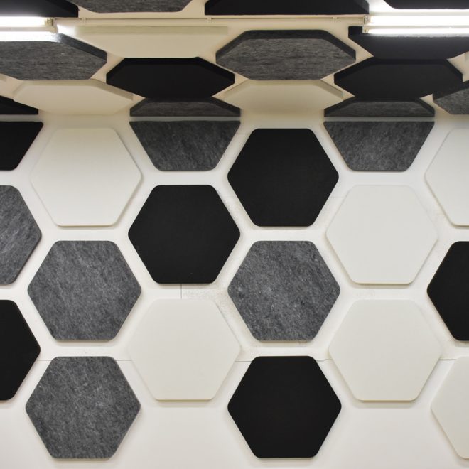 Soundproofing a recording room with hexagonal polyester fiber panels