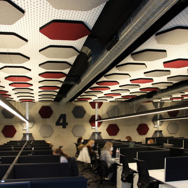 Sound absorbing ceiling panels EasyFiber for open workspace